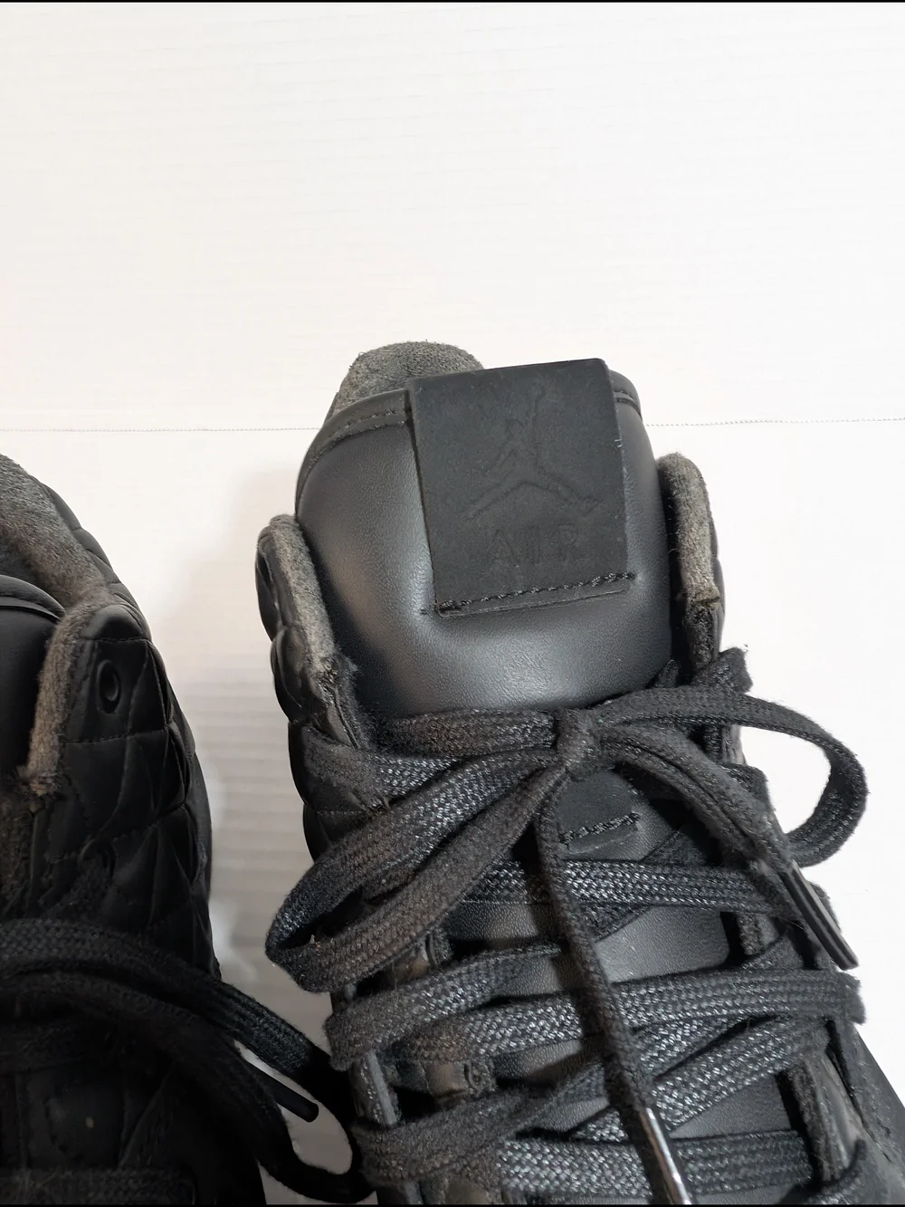 Nike Air Jordan Clutch Black Quilted Size 9  845043-010
